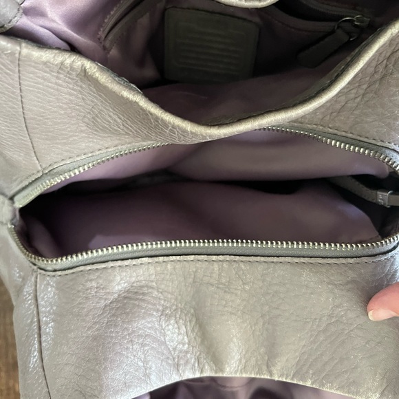 Coach purse - Picture 4 of 6